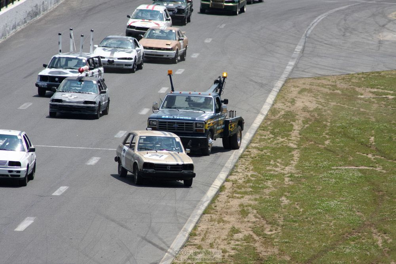 Illustration for article titled The 24 Hours Of LeMons New England 2009 Über Gallery, Part 4